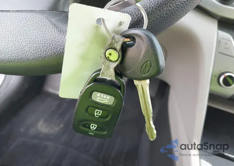 2017 Hyundai Elantra Se из США, поврежденный, VIN 5NPD84LF1HH031788